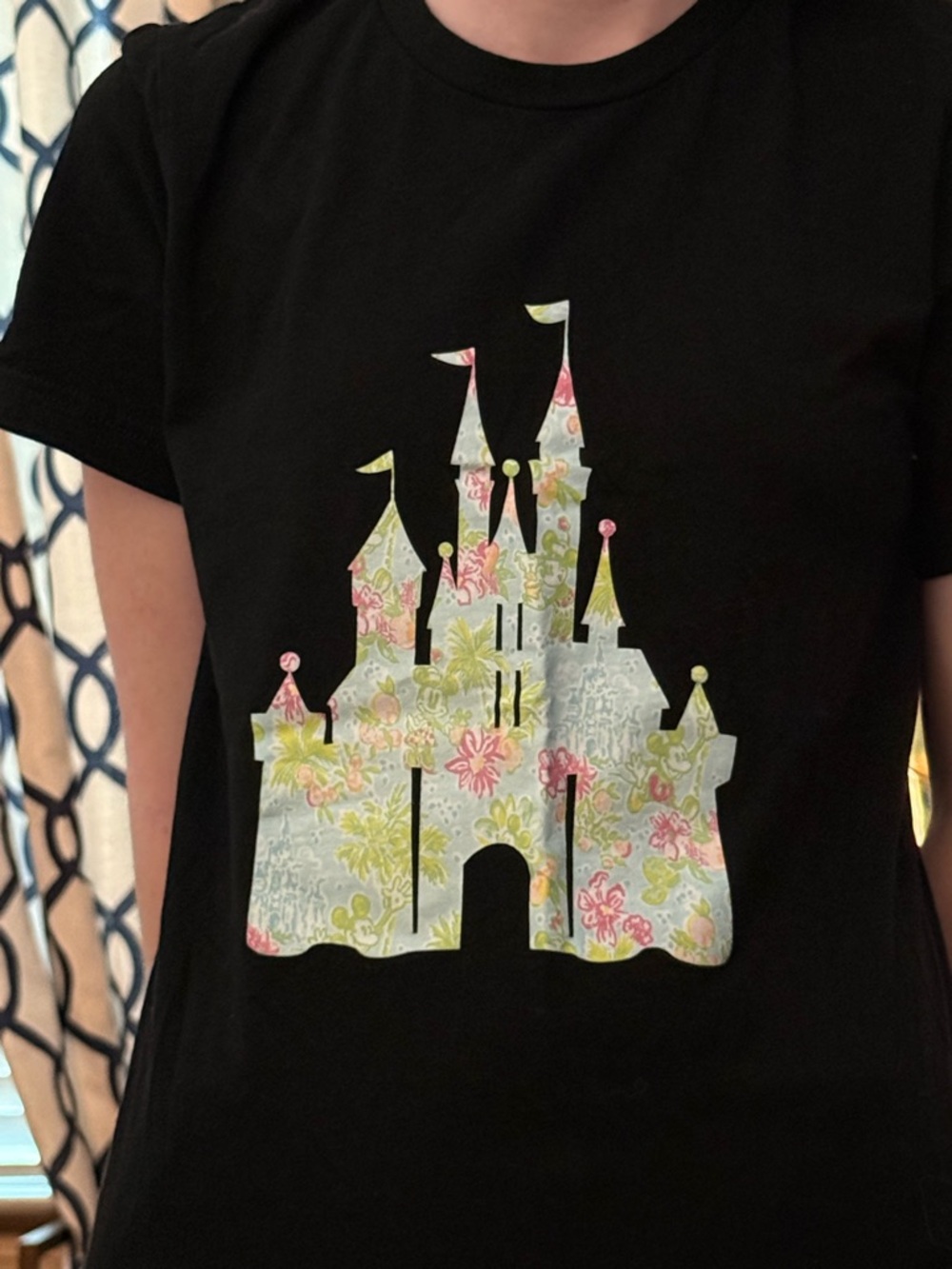 Women’s Small Black Castle Graphic Tee - Floral Print